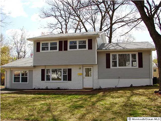 15 Princeton Dr photo 1