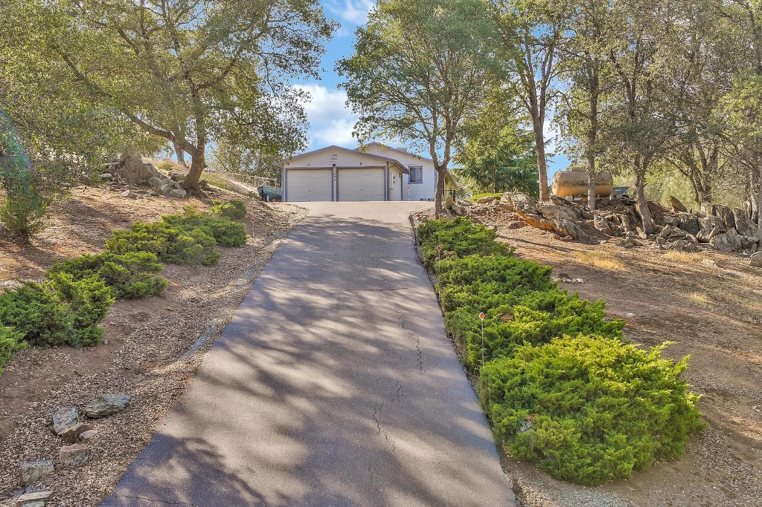 1048 Feather Ct photo 1