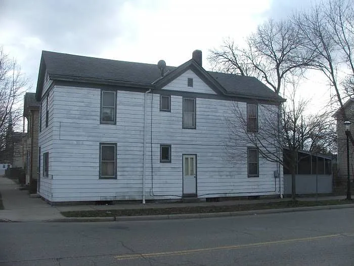 601 S 2nd St photo 1