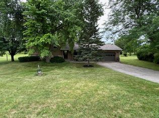 N1645 Bramble Bush Ln, Fort Atkinson, WI 53538
