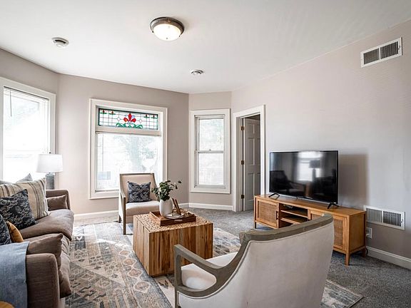 4th image of 2240 S Aldrich St #1
