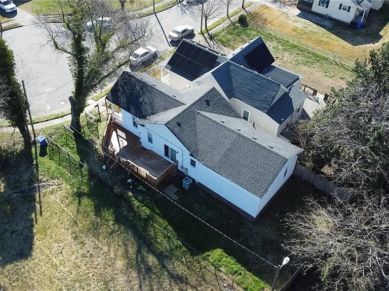 148 Owens St — Photo 19