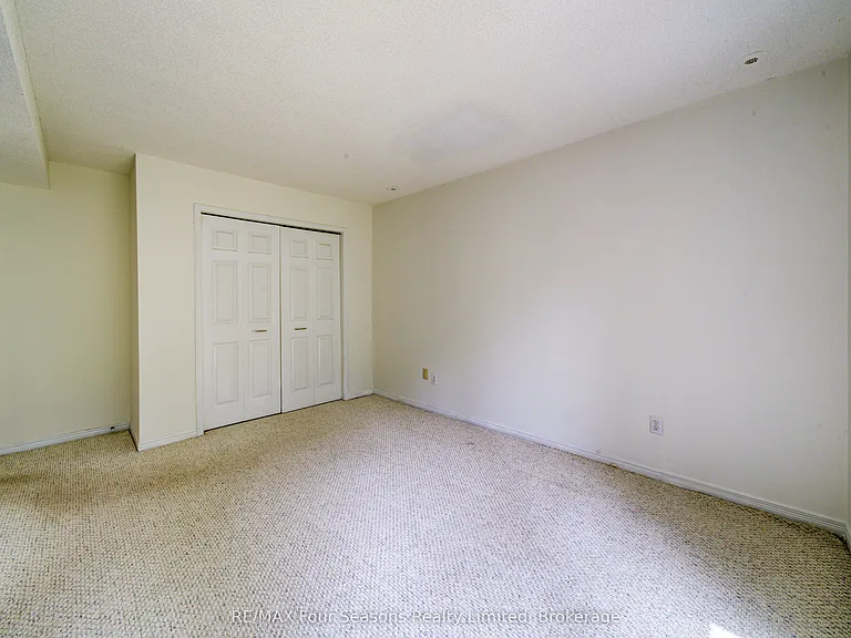 5 Harbour St E #1 — Photo 11