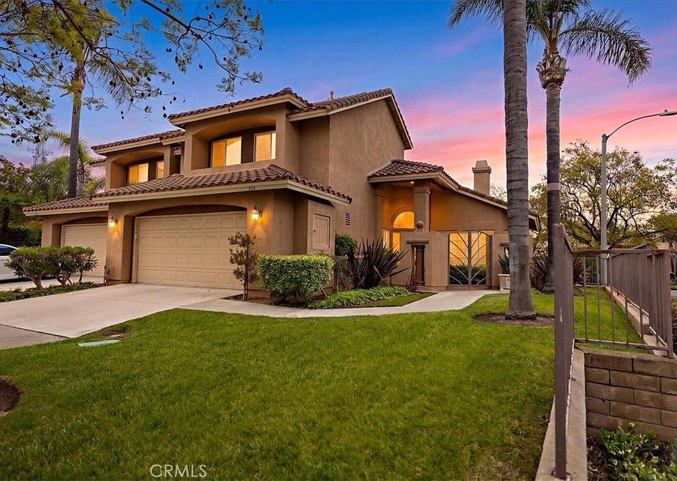 1st image of 304 Calle Moreno