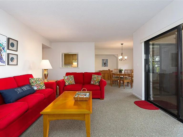 910 E Causeway Blvd #B5 — Photo 5