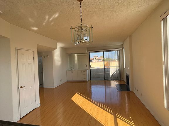 2nd image of 1456 S Shenandoah St APT 202