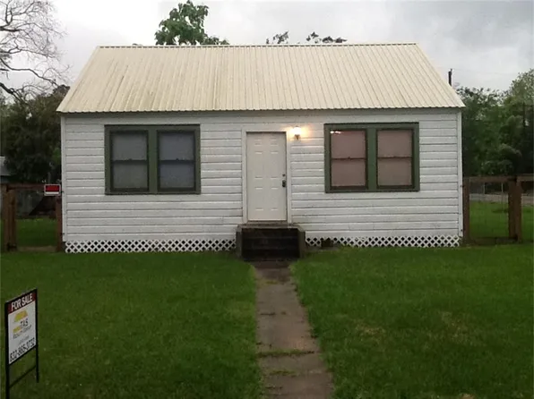 202 Beatrice St, La Marque, TX 77568