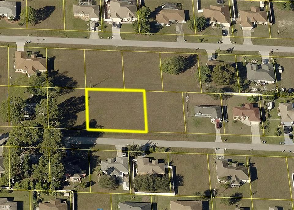 2nd image of 1418 NE 17th Pl