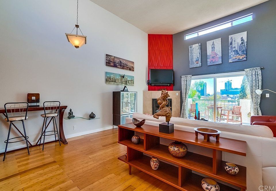 1st image of 445 W 6th St Unit 401