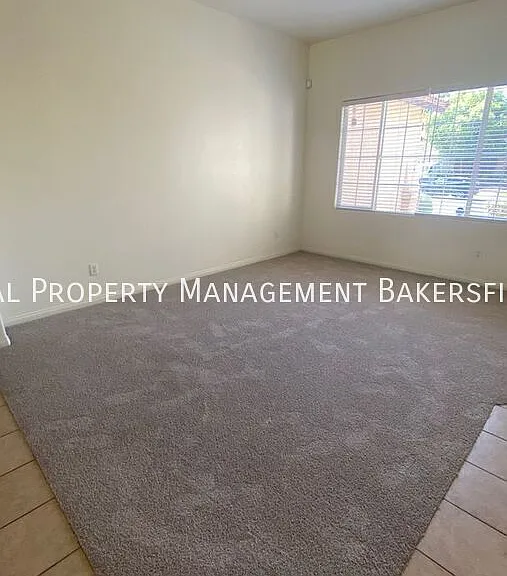 10720 Alexander Falls Ave — Photo 3