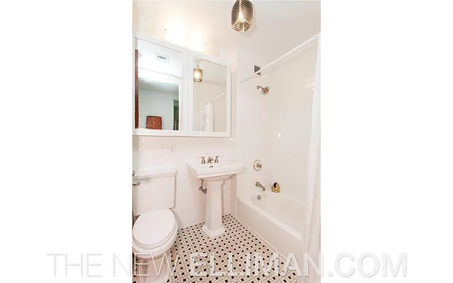 Sold by Douglas Elliman | media 22