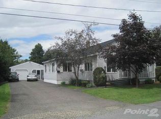 4 Bird St, Houlton, ME 04730