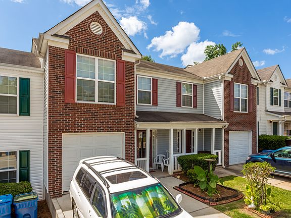 2nd image of 1020 Chase Ln