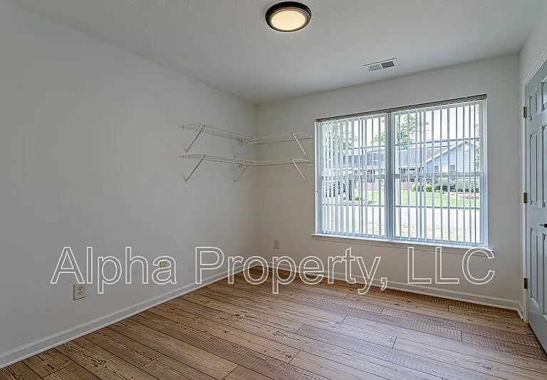 103 Hickory Rock Ln — Photo 8