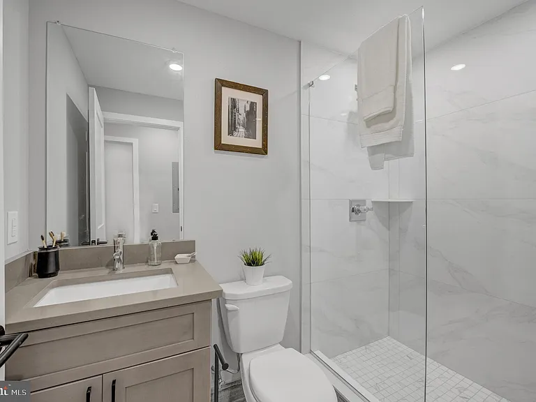 1205 S 15th St #1D — Photo 11