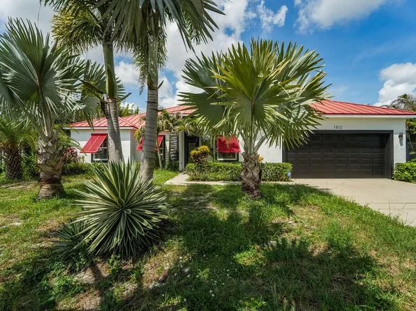 1812 SE FALLON Drive, Port St Lucie, FL 34983