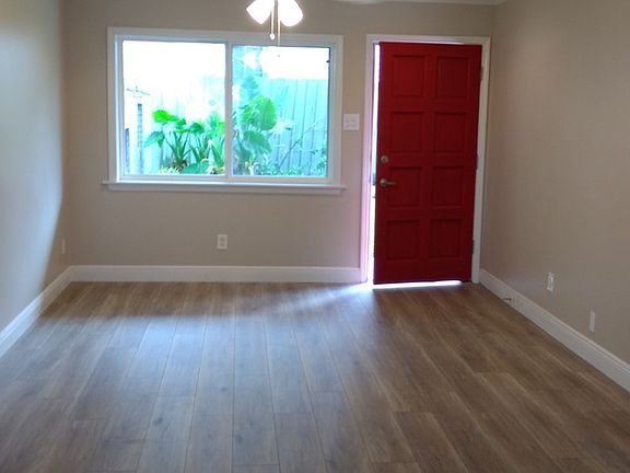 4th image of 218 City Park Ave