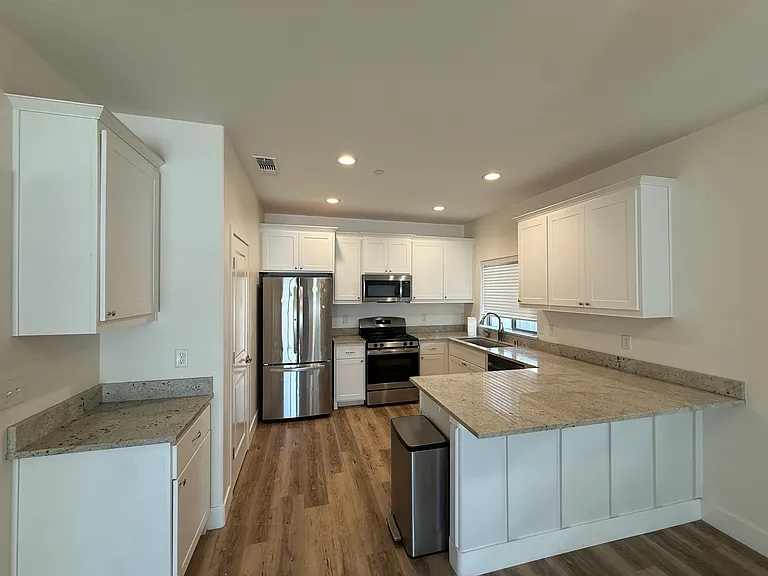 751 Reece Ln — Photo 4