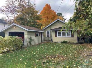 624 E D St, Iron Mountain, MI 49801
