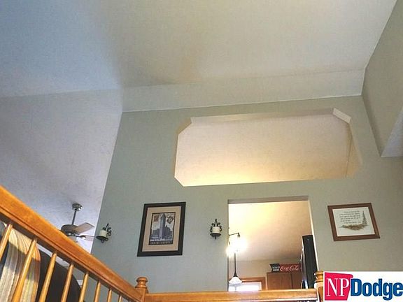 3rd image of 15214 Rock Creek Dr