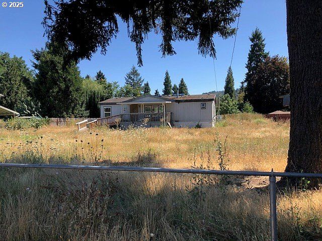 2nd image of 320 5th St