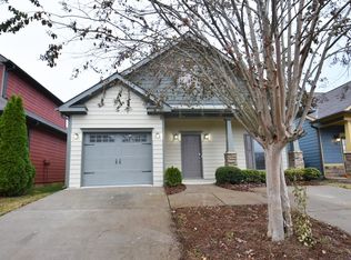 12 Thomas Ct, Cartersville, GA 30121