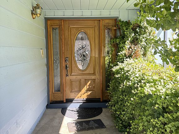 3rd image of 189 Cottonwood Dr