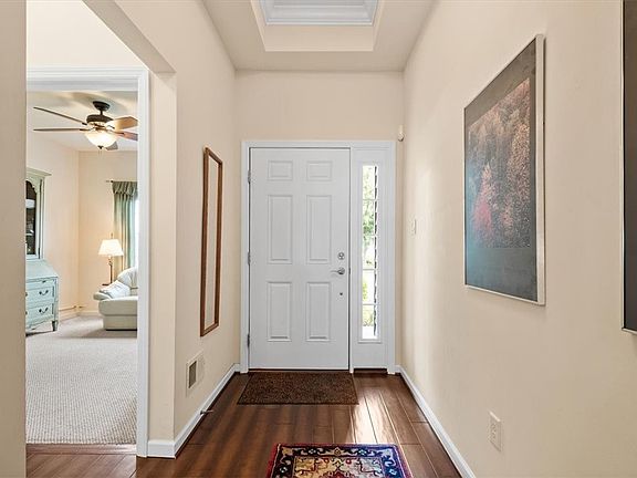 3rd image of 414 Independence Ln
