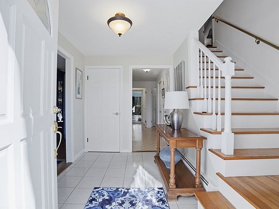 3rd image of 54 Sagamore Rd