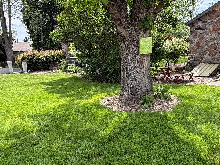 802 Woods Rd — Photo 10