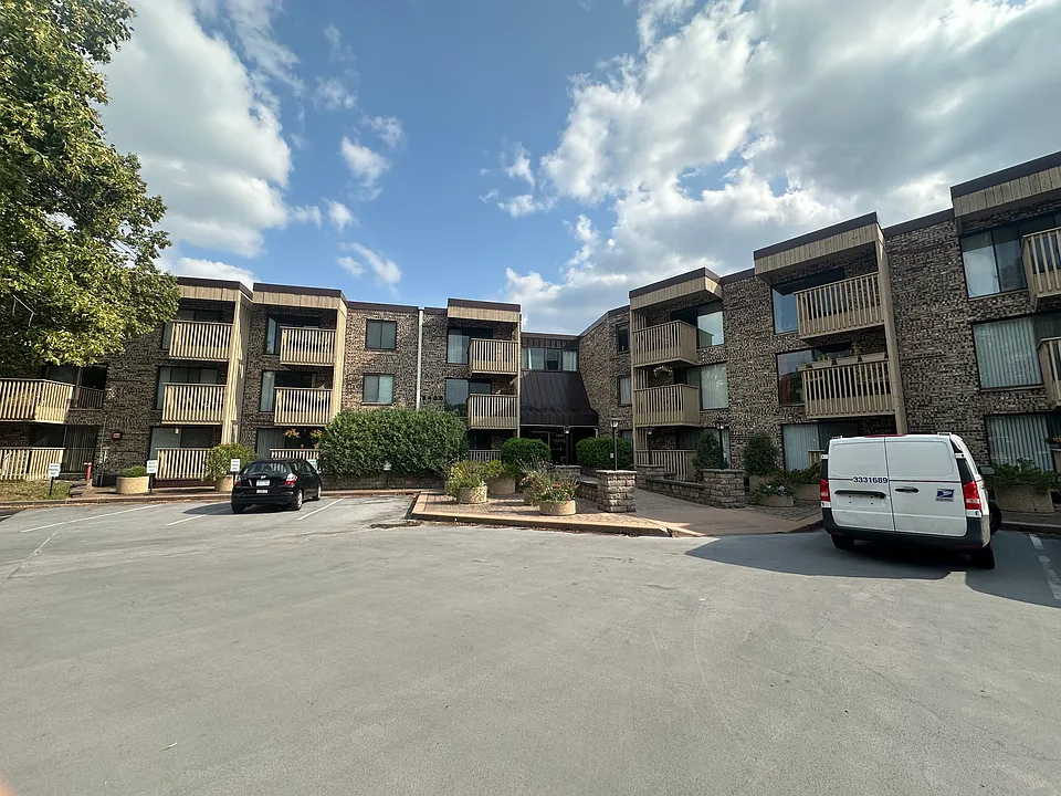 9400 Old Cedar Ave S #213