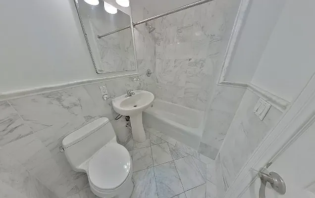 Rented by CitySites Real Estate Group | media 4