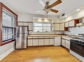 2554 W Winnemac Ave, Chicago, IL