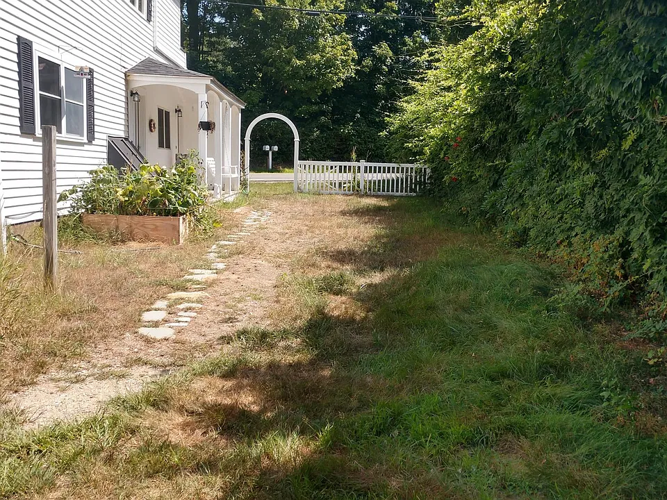 Back/side yards and garden