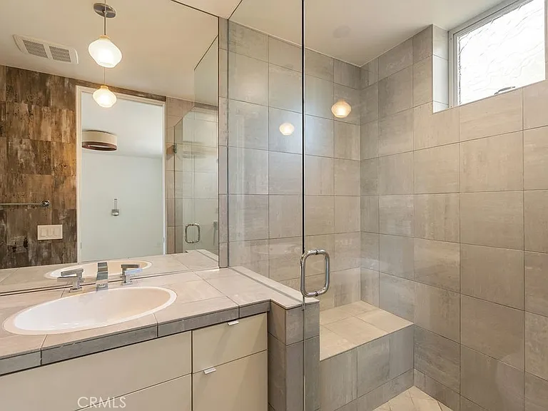 920 Skyline Dr — Photo 37