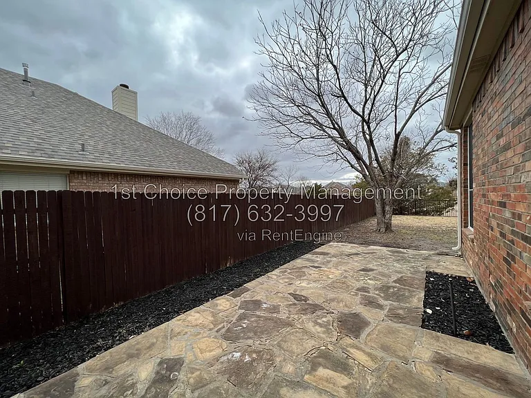 5312 Scenic Point Dr — Photo 17