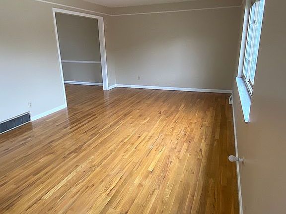 2nd image of 5007 Heger Dr