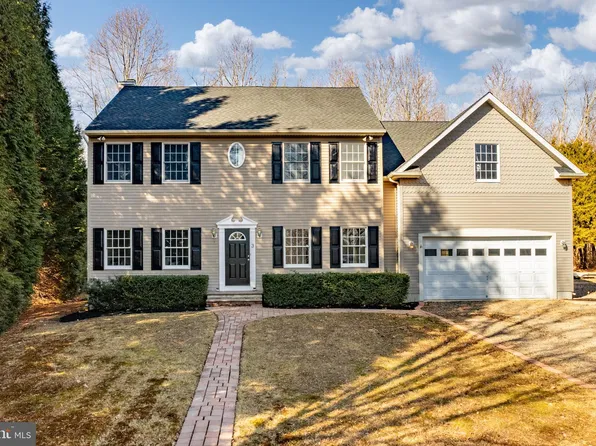 3 Field Ct, Wrightstown, NJ 08562