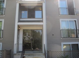 4 Village Hill Ln APT 18, Natick, MA 01760