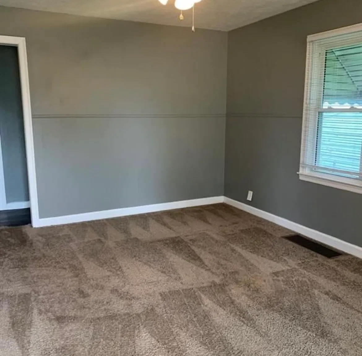 2 bed, 900 sqft, $1,400 — Photo 3