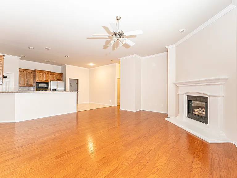 1417 Lowes Farm Pkwy — Photo 9