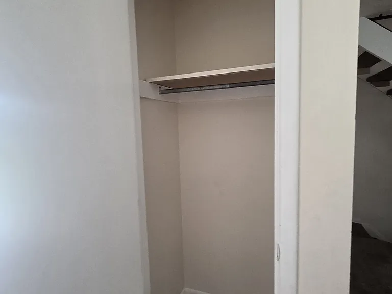 5815 Maple Canyon Ave — Photo 5