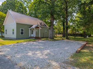 185 1st St, Monteagle, TN 37356