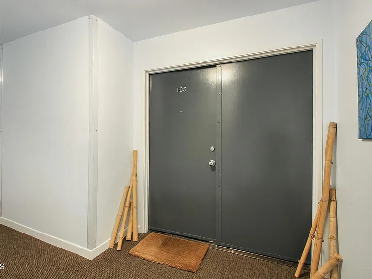 1670 Malcolm Ave #103 — Photo 5