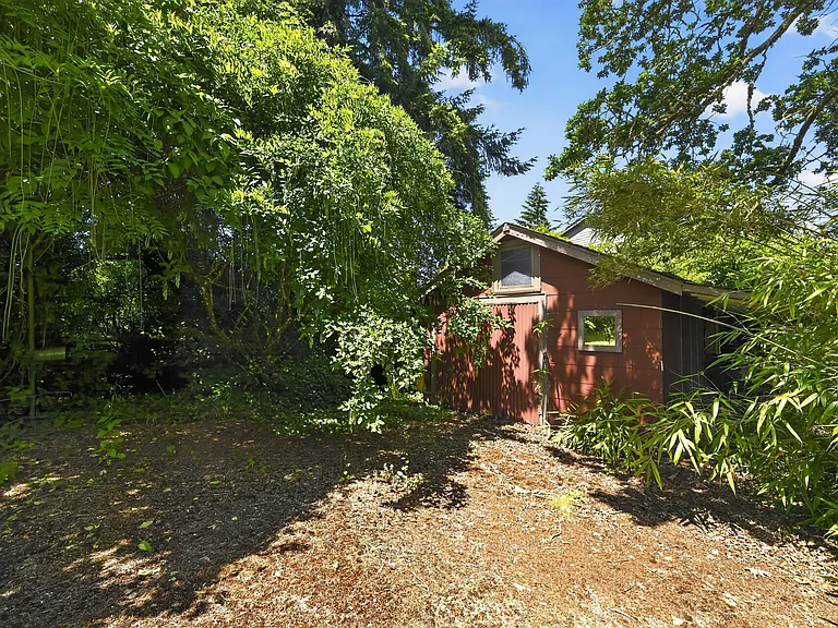 9325 Northlake Dr SW — Photo 34
