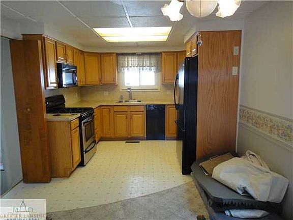 3rd image of 3532 Glenwood Ave