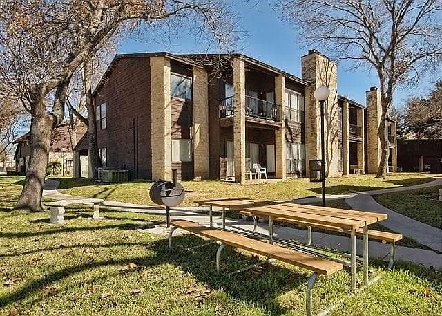 1st image of 371 W Lincoln St APT C216