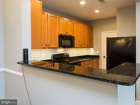 2nd image of 6163 Willow Pl APT 304