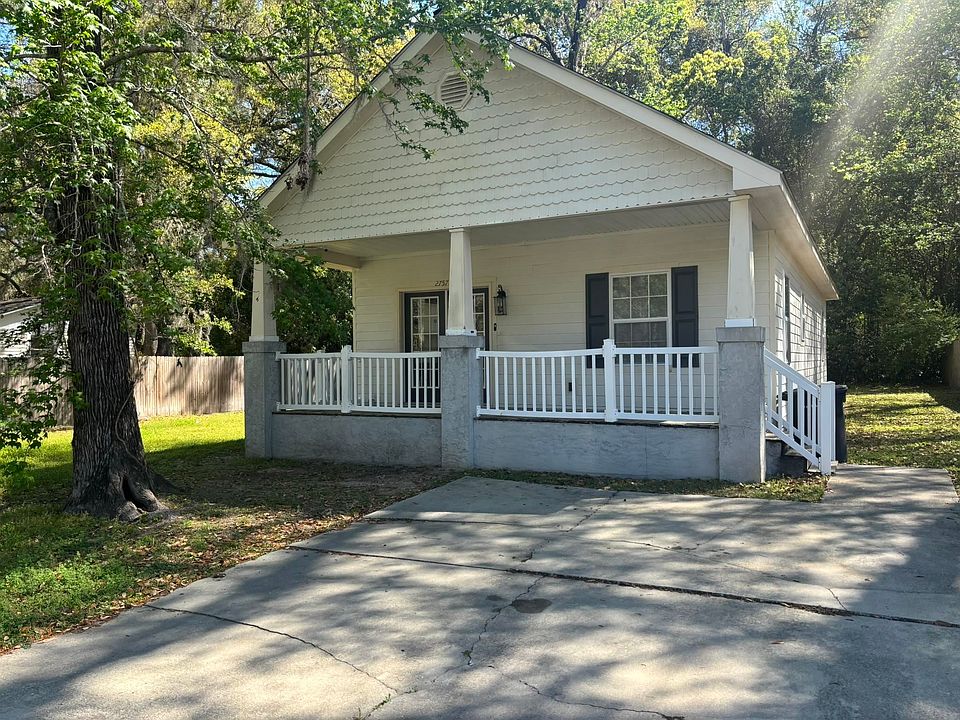 1st image of 2757 Kennedy Dr