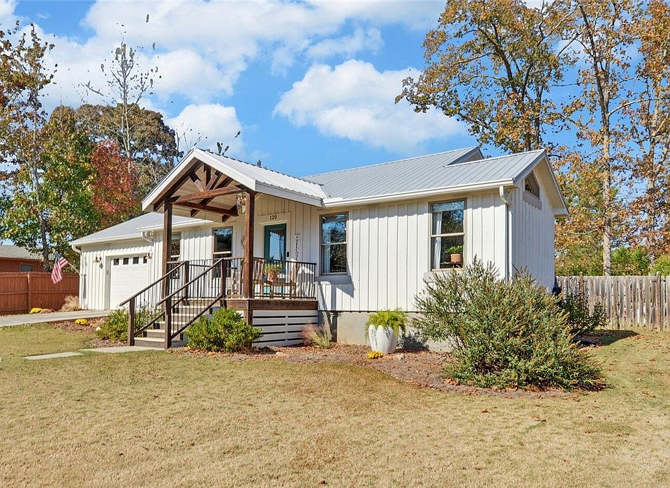 1st image of 120 Laurel Dr